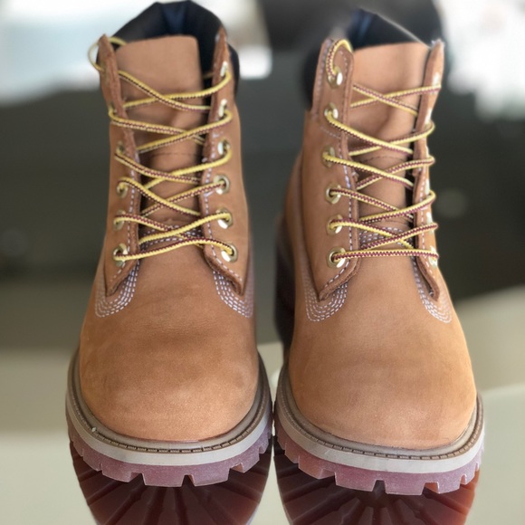 Youth Timberland Boots - Picture 2 of 3